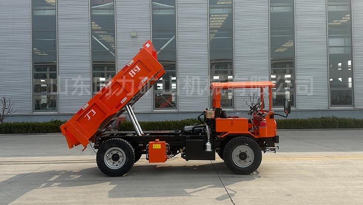 UQ-3地下自卸车图片